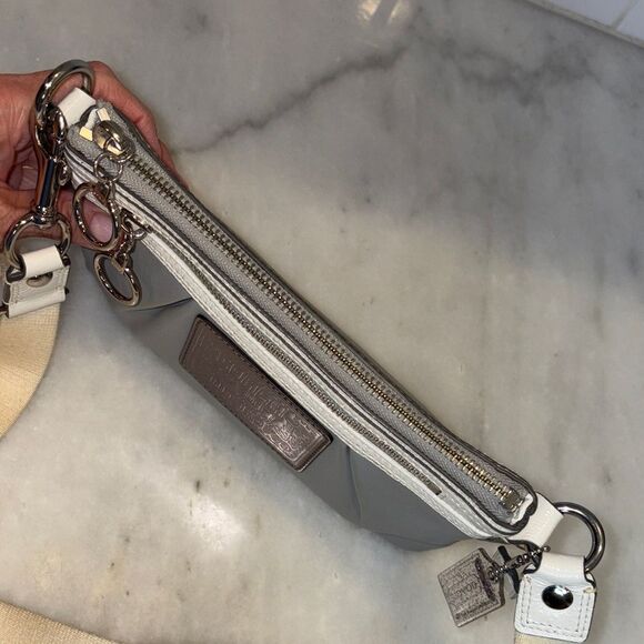 Coach Vintage Poppy Leather Crossbody Shoulder Bag - Picture 10 of 15